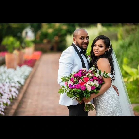 Zavana Couture Wedding Dress - Picture 3 of 7